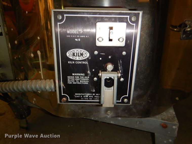 image for item DG4797 Sitter P kiln