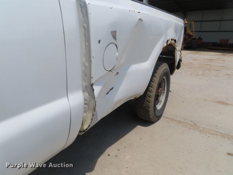 image for item DH0256 1999 Ford F250 Super Duty SuperCab pickup truck