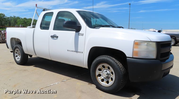 image for item DH0274 2007 Chevrolet Silverado 1500 Ext. Cab pickup truck