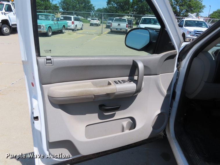 image for item DH0274 2007 Chevrolet Silverado 1500 Ext. Cab pickup truck