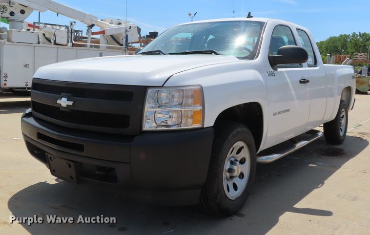 image for item DH0276 2011 Chevrolet Silverado 1500 Ext. Cab pickup truck