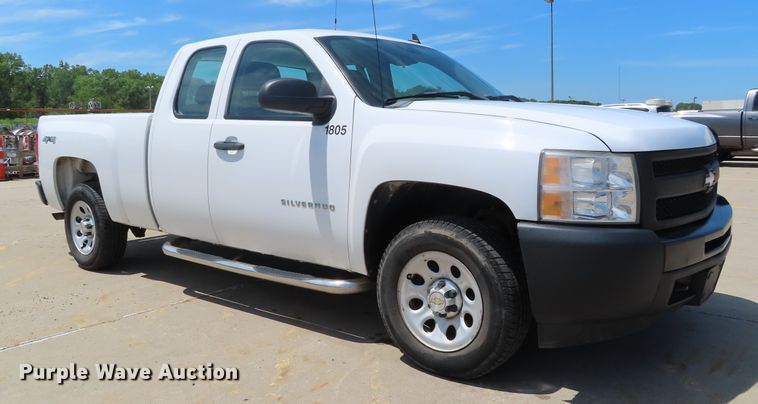 image for item DH0276 2011 Chevrolet Silverado 1500 Ext. Cab pickup truck