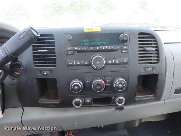 image for item DH0276 2011 Chevrolet Silverado 1500 Ext. Cab pickup truck