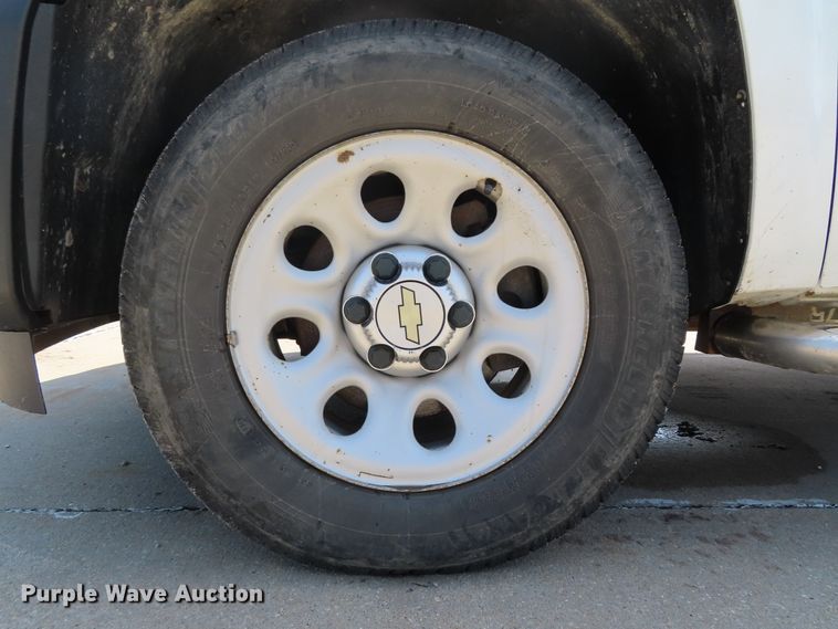 image for item DH0276 2011 Chevrolet Silverado 1500 Ext. Cab pickup truck