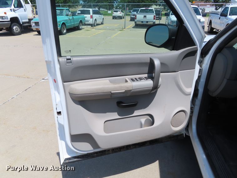 image for item DH0277 2008 Chevrolet Silverado 1500 Ext. Cab pickup truck