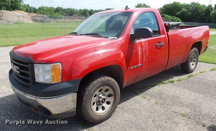 image for item DX9193 2007 GMC Sierra 1500 pickup truck