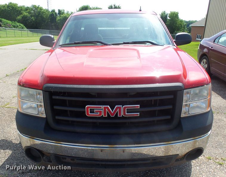 image for item DX9193 2007 GMC Sierra 1500 pickup truck