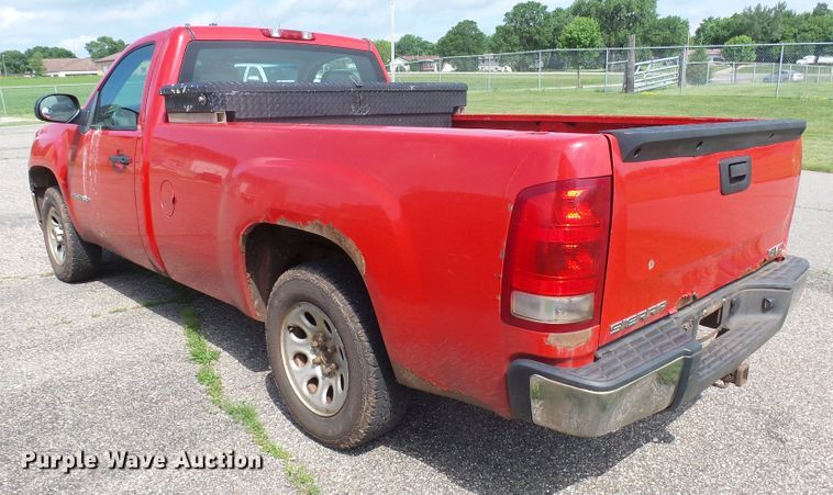 image for item DX9193 2007 GMC Sierra 1500 pickup truck