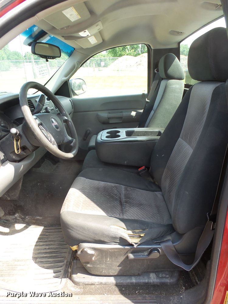 image for item DX9193 2007 GMC Sierra 1500 pickup truck