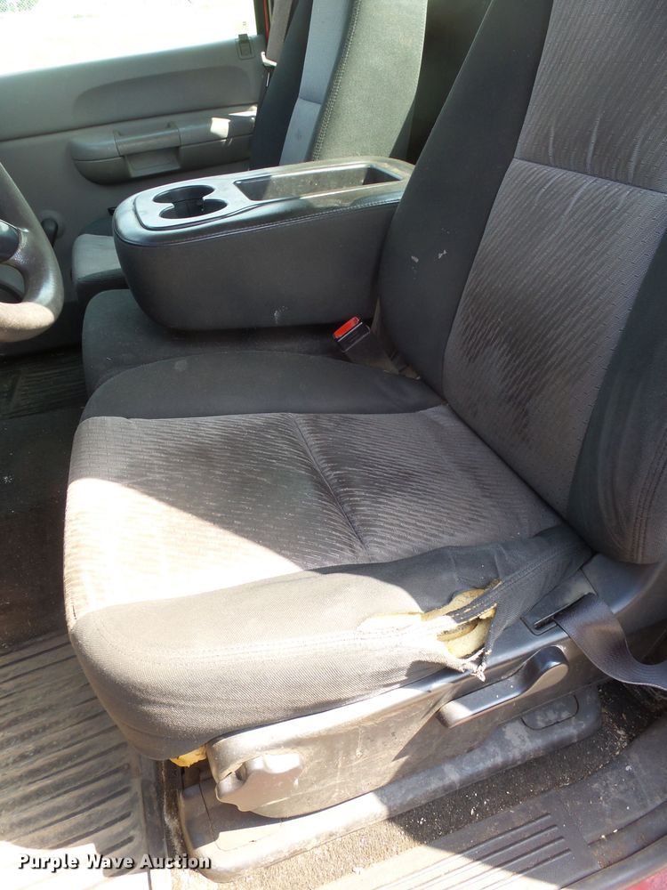 image for item DX9193 2007 GMC Sierra 1500 pickup truck