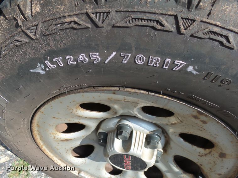 image for item DX9193 2007 GMC Sierra 1500 pickup truck