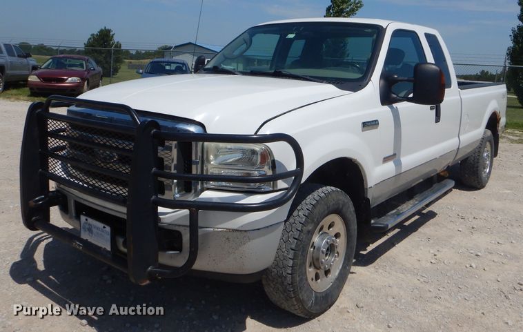 image for item ED9385 2005 Ford F250 Super Duty XLT SuperCab pickup truck