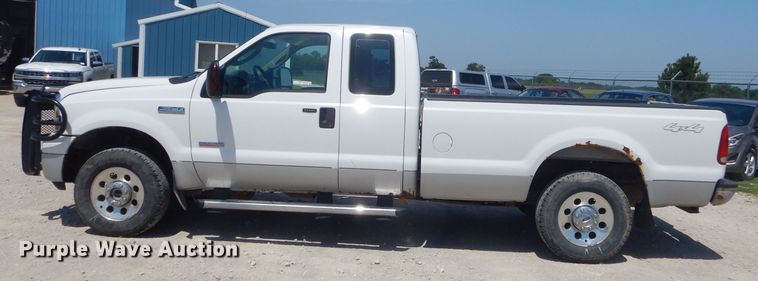 image for item ED9385 2005 Ford F250 Super Duty XLT SuperCab pickup truck