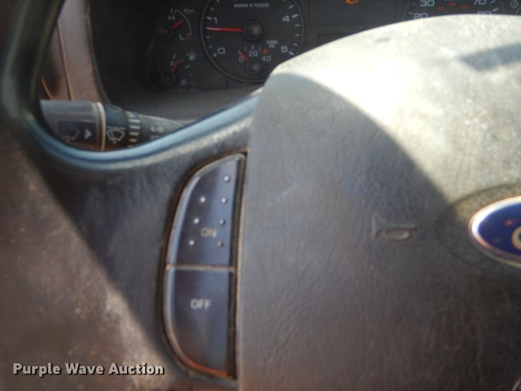 image for item ED9385 2005 Ford F250 Super Duty XLT SuperCab pickup truck