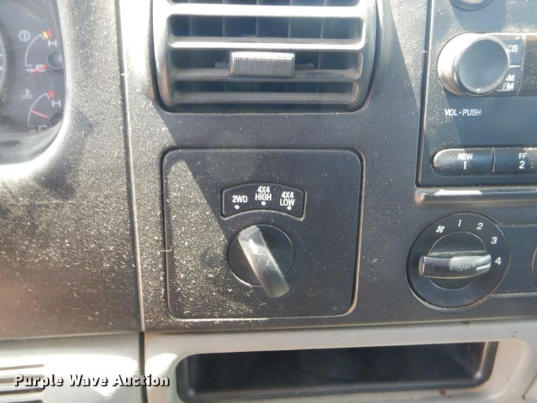 image for item ED9385 2005 Ford F250 Super Duty XLT SuperCab pickup truck