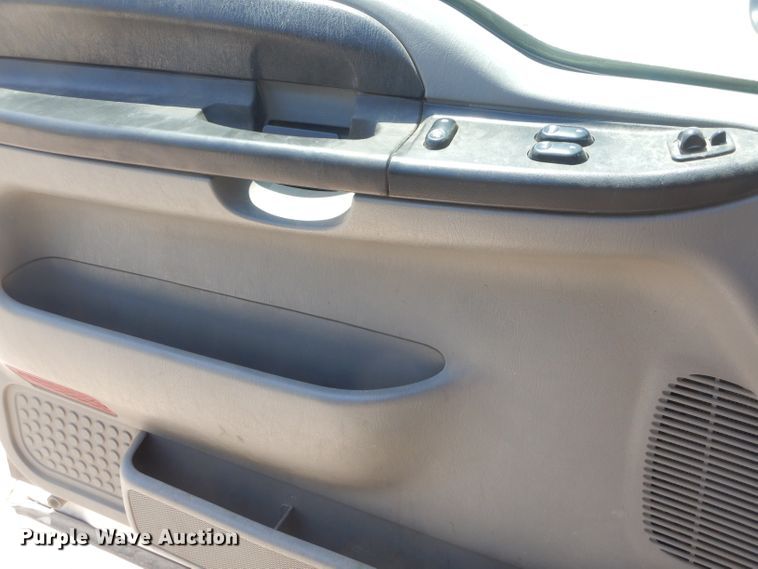 image for item ED9385 2005 Ford F250 Super Duty XLT SuperCab pickup truck