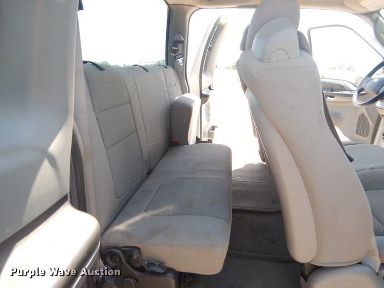 image for item ED9385 2005 Ford F250 Super Duty XLT SuperCab pickup truck