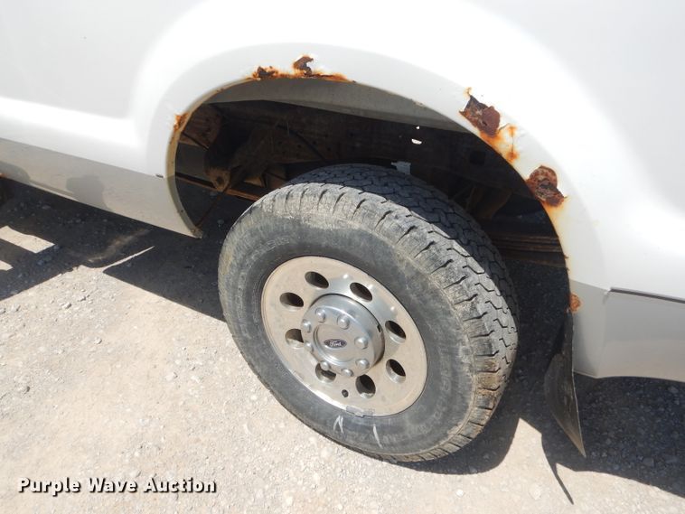 image for item ED9385 2005 Ford F250 Super Duty XLT SuperCab pickup truck