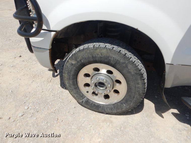 image for item ED9385 2005 Ford F250 Super Duty XLT SuperCab pickup truck