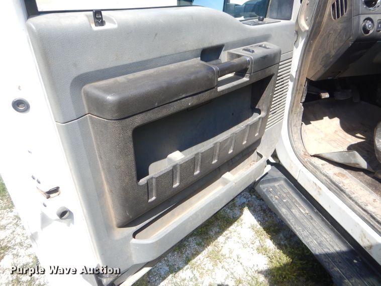 image for item ED9387 2011 Ford F250 Super Duty XLT SuperCab pickup truck