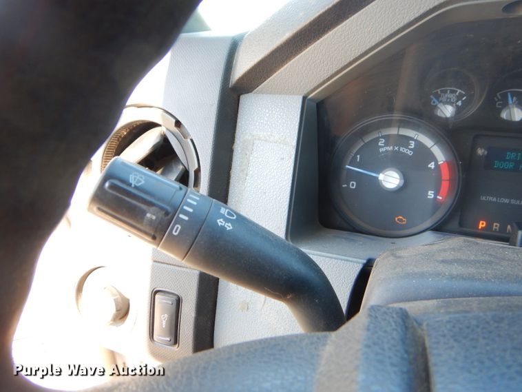 image for item ED9421 2011 Ford F250 Super Duty Crew Cab pickup truck