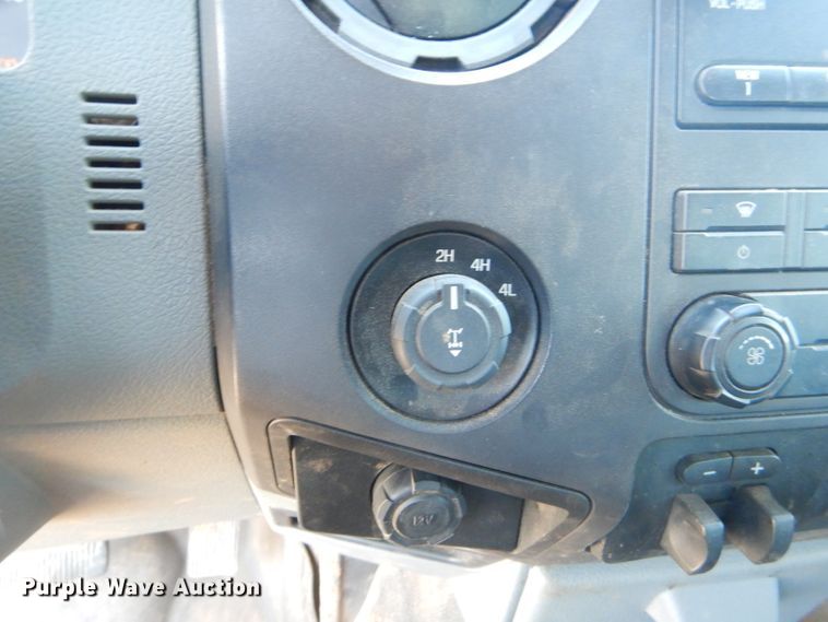 image for item ED9421 2011 Ford F250 Super Duty Crew Cab pickup truck