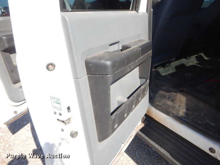 image for item ED9421 2011 Ford F250 Super Duty Crew Cab pickup truck