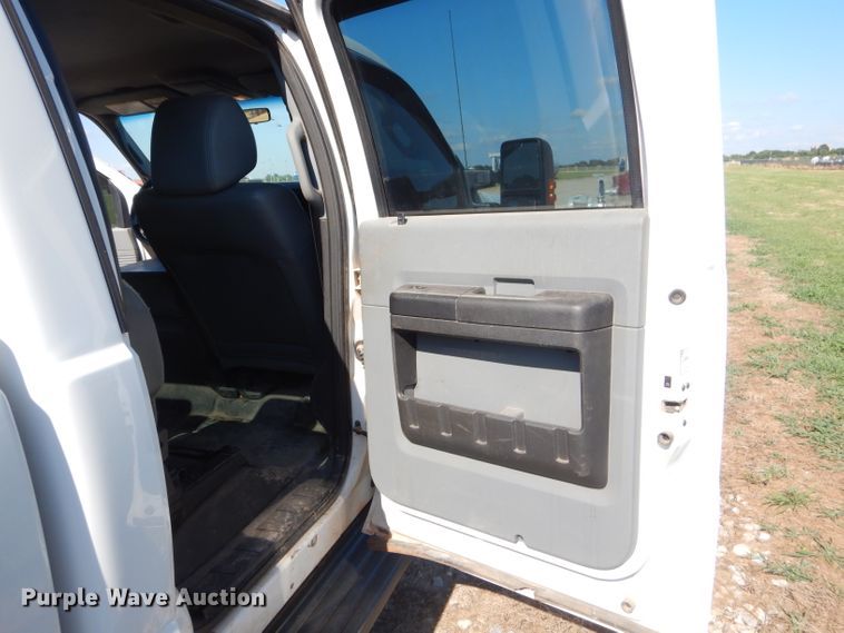 image for item ED9421 2011 Ford F250 Super Duty Crew Cab pickup truck