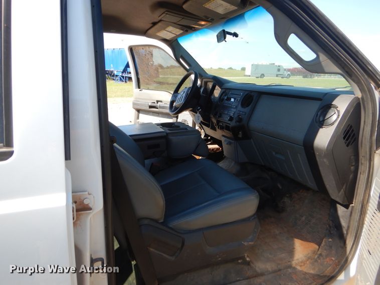 image for item ED9421 2011 Ford F250 Super Duty Crew Cab pickup truck