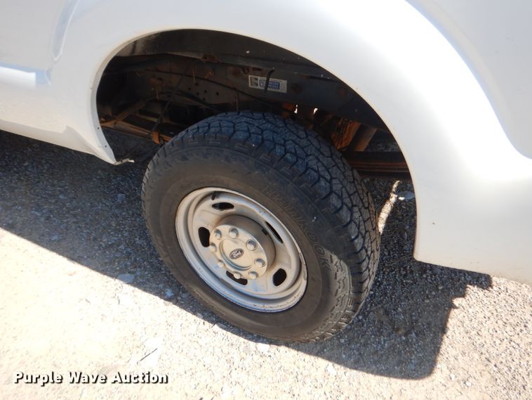 image for item ED9421 2011 Ford F250 Super Duty Crew Cab pickup truck