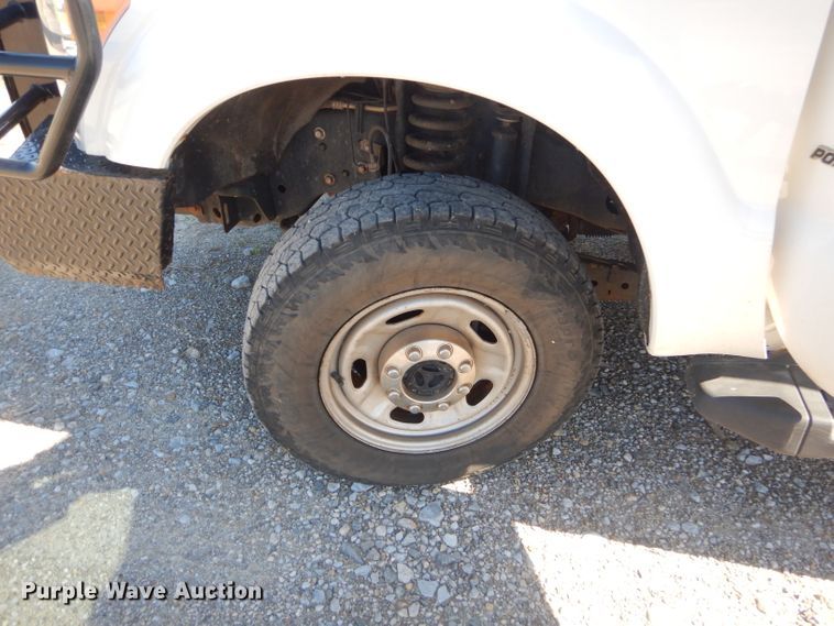 image for item ED9421 2011 Ford F250 Super Duty Crew Cab pickup truck