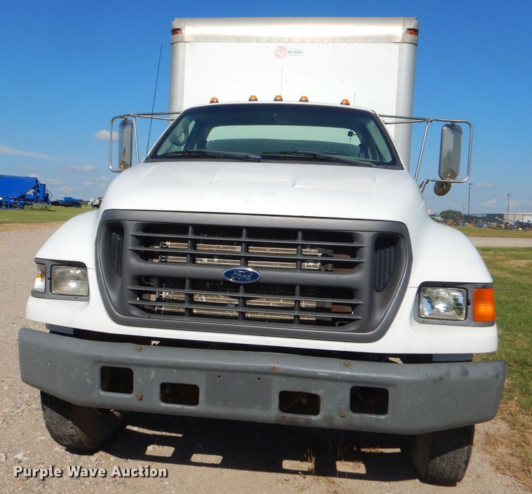 image for item ED9422 2001 Ford F650 Super Duty box truck