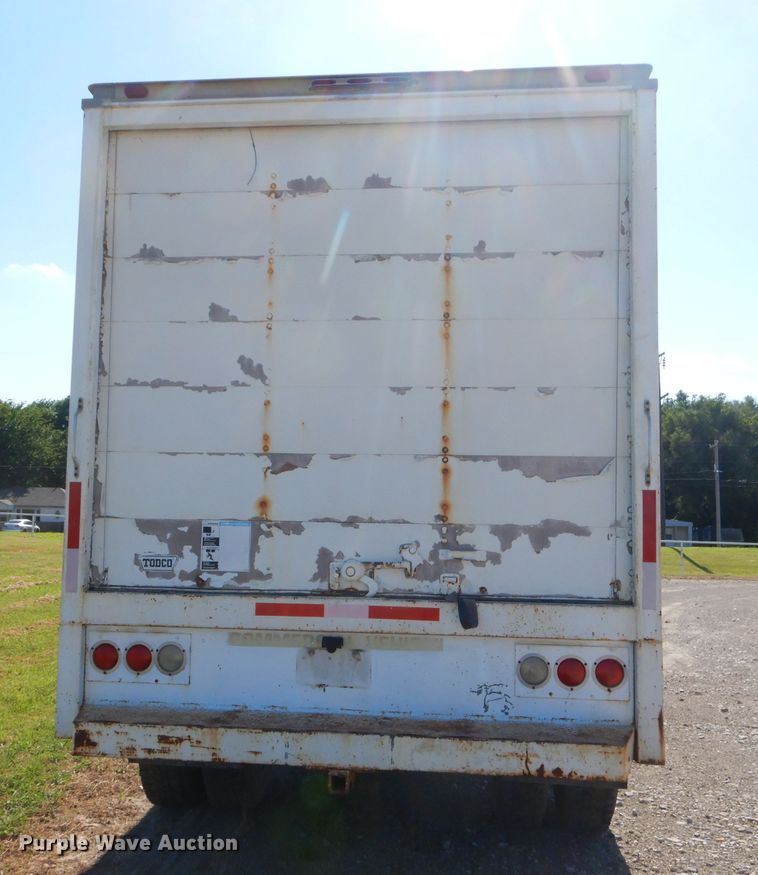 image for item ED9422 2001 Ford F650 Super Duty box truck