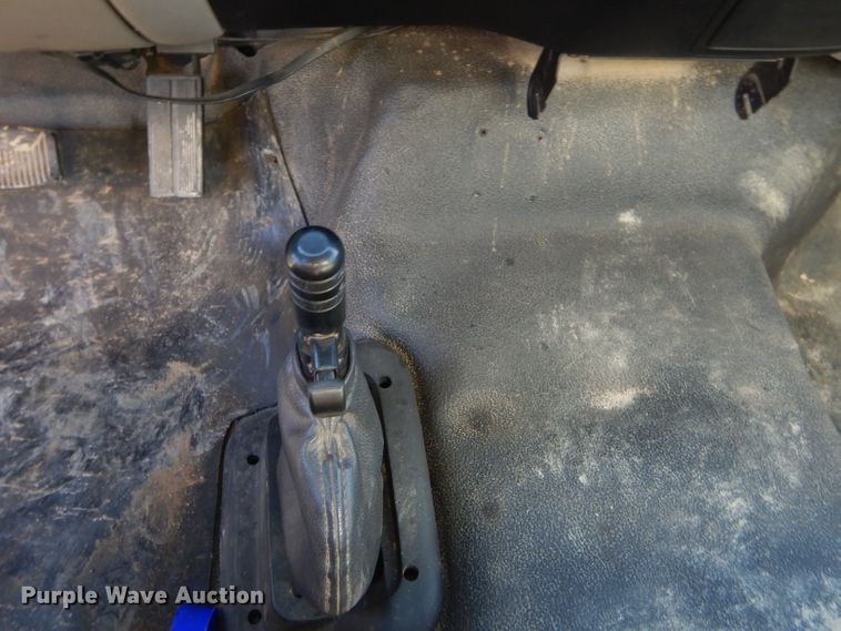 image for item ED9422 2001 Ford F650 Super Duty box truck