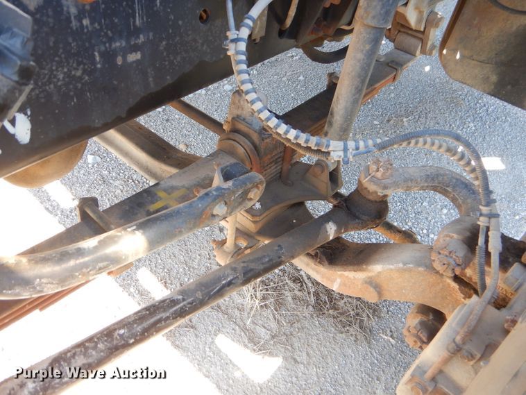 image for item ED9422 2001 Ford F650 Super Duty box truck