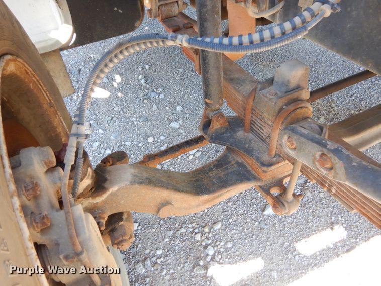 image for item ED9422 2001 Ford F650 Super Duty box truck