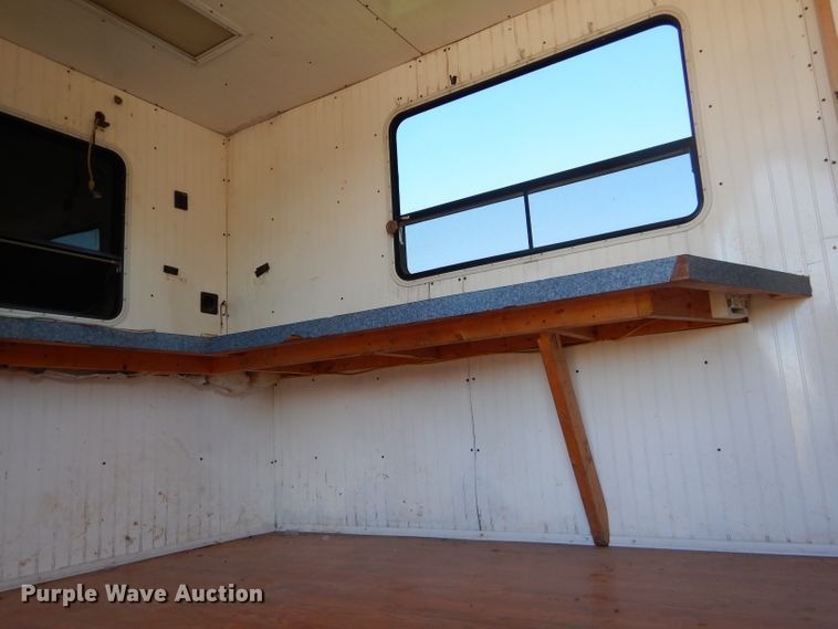 image for item ED9422 2001 Ford F650 Super Duty box truck