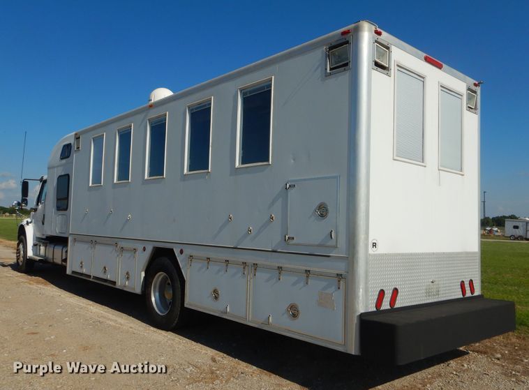 image for item ED9423 2008 Freightliner Business Class M2 command center truck