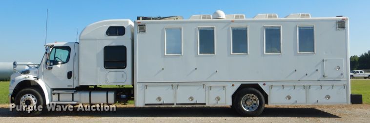 image for item ED9423 2008 Freightliner Business Class M2 command center truck