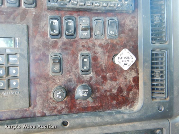 image for item ED9423 2008 Freightliner Business Class M2 command center truck