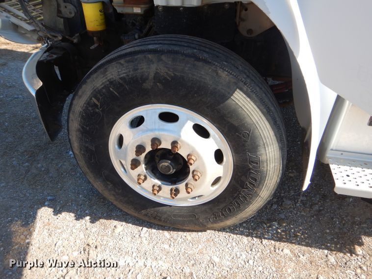 image for item ED9423 2008 Freightliner Business Class M2 command center truck