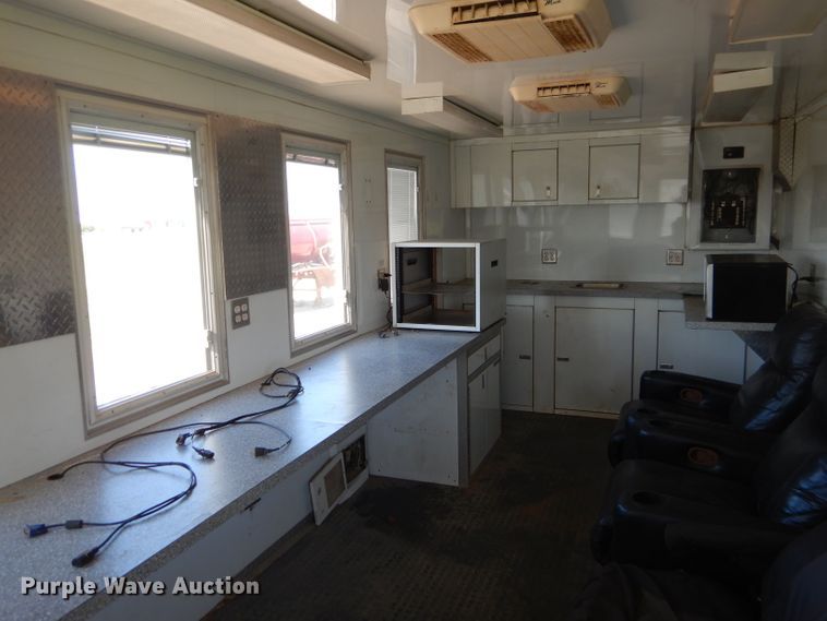 image for item ED9423 2008 Freightliner Business Class M2 command center truck