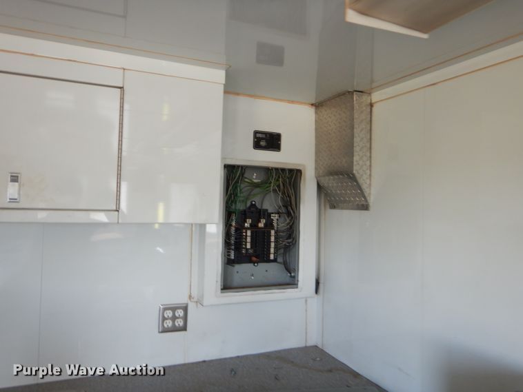 image for item ED9423 2008 Freightliner Business Class M2 command center truck