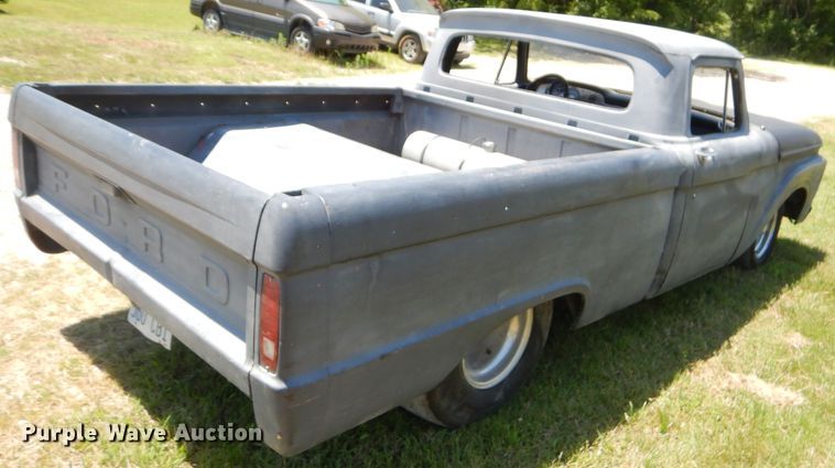 image for item ED9433 1961 Ford F100 pickup truck