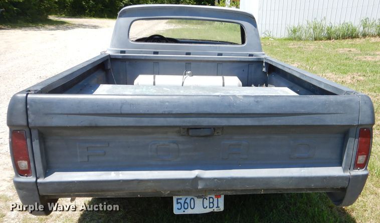 image for item ED9433 1961 Ford F100 pickup truck