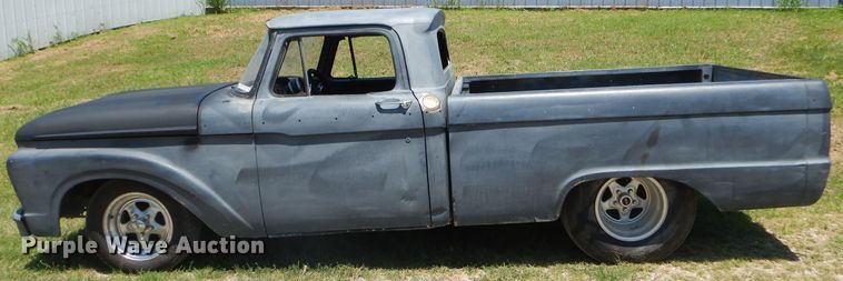 image for item ED9433 1961 Ford F100 pickup truck
