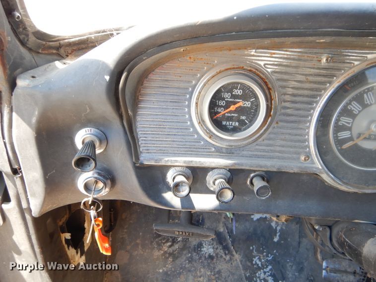 image for item ED9433 1961 Ford F100 pickup truck