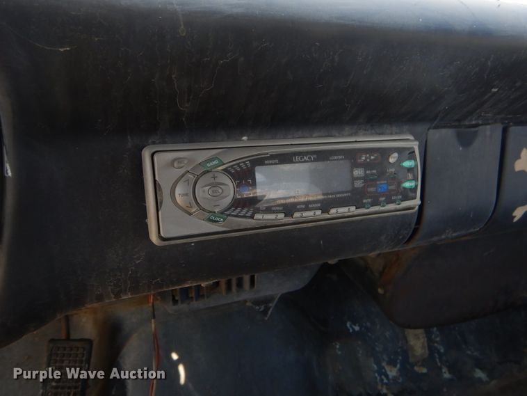 image for item ED9433 1961 Ford F100 pickup truck