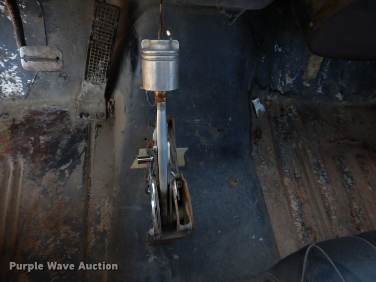 image for item ED9433 1961 Ford F100 pickup truck