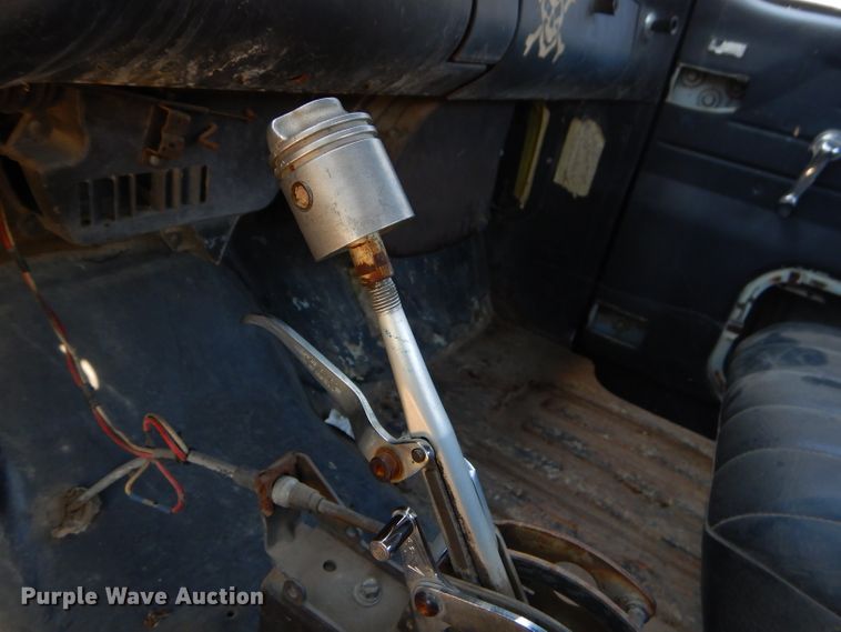 image for item ED9433 1961 Ford F100 pickup truck